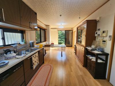 ガーデンヒル鳴滝の居間・リビング