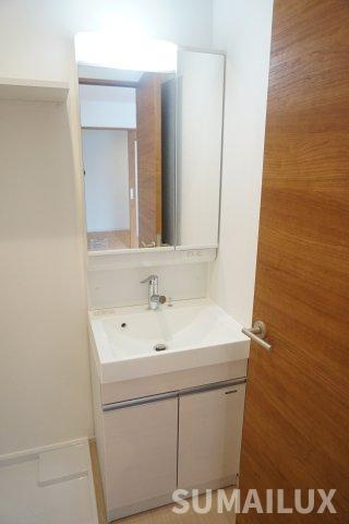 熊本市中央区本山４丁目のアパートの独立洗面台