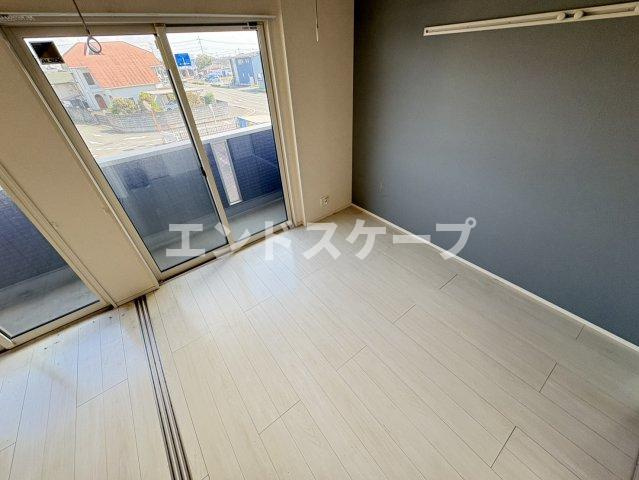 エメラルドグリーンの洋室|高崎、前橋、伊勢崎エリアのお部屋探しはエンドスケープまで！お客様の理想お聞かせ下さい♪