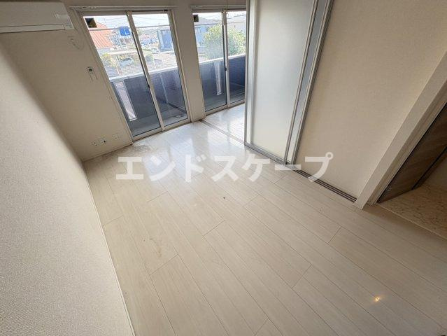エメラルドグリーンの洋室|高崎、前橋、伊勢崎エリアのお部屋探しはエンドスケープまで！お客様の理想お聞かせ下さい♪
