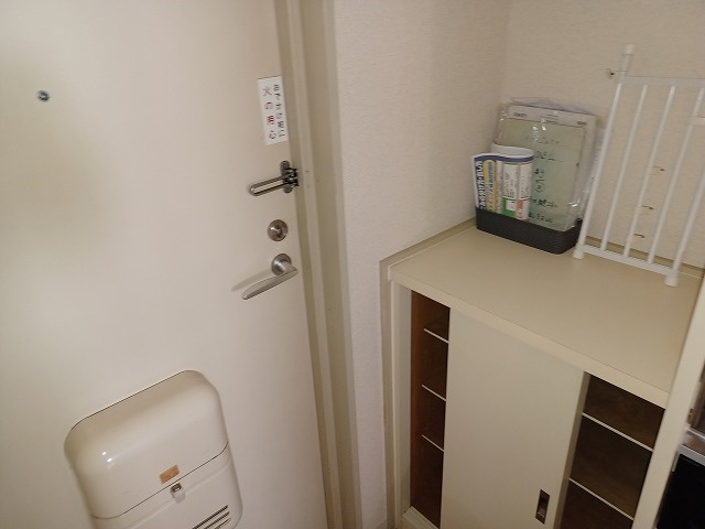 メゾンクレマツの玄関
