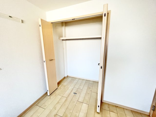 メゾンSⅢの収納|※別部屋参考写真