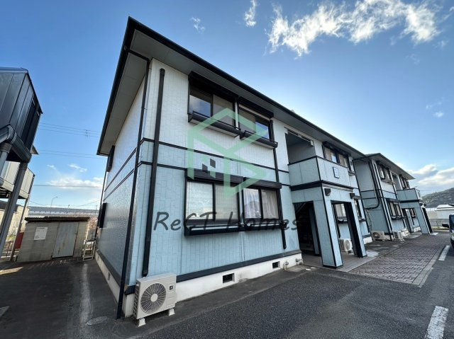 サンフォーレストBの外観