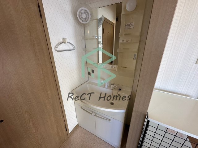 サンフォーレストBの洗面所