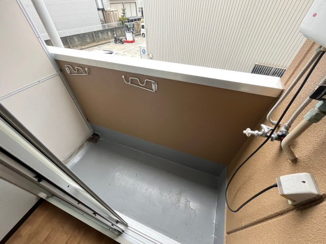 　プレアール寝屋川高柳のバルコニー