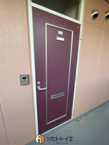 シティコーポ八女の玄関