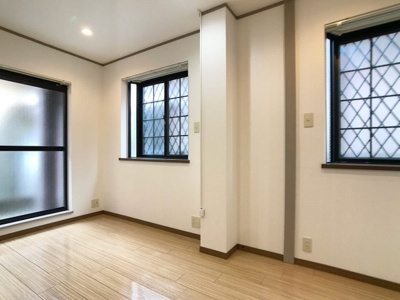 【居間・リビング】 | マリンズ別府 | 別号室の写真になります。現況優先。