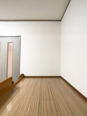 【洋室】 | マリンズ別府 | 別号室の写真になります。現況優先。