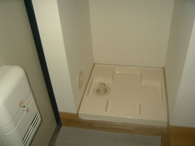 【玄関】 | ウイングⅢ | 別号室の写真になります。現況優先。