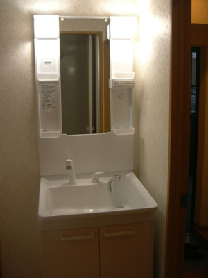 【洗面所】 | ウイングⅢ | 別号室の写真になります。現況優先。