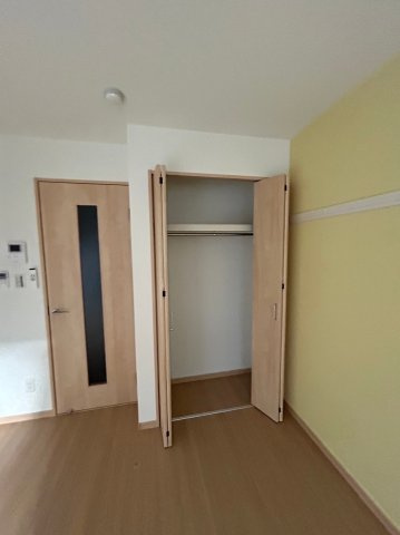 千葉市花見川区幕張本郷３丁目のアパートの居間・リビング