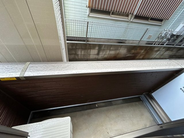 千葉市花見川区幕張本郷３丁目のアパートのバルコニー