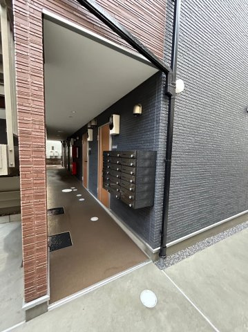 千葉市花見川区幕張本郷３丁目のアパートのバルコニー