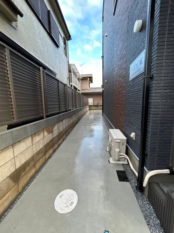 千葉市花見川区幕張本郷３丁目のアパートのロビー