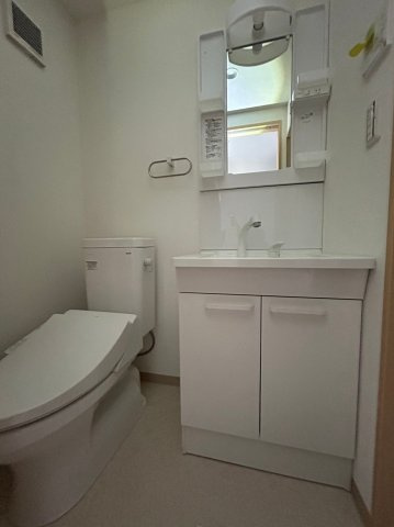 千葉市花見川区幕張本郷３丁目のアパートの洗面所