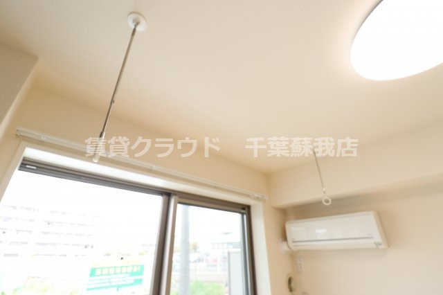 アリュールの設備|雨の日や、お出かけ前にも室内物干しが活躍します！