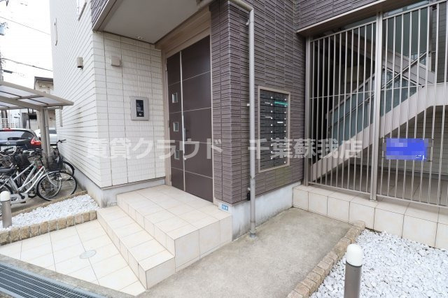 アリュールのセキュリティ|オートロック付きの物件です