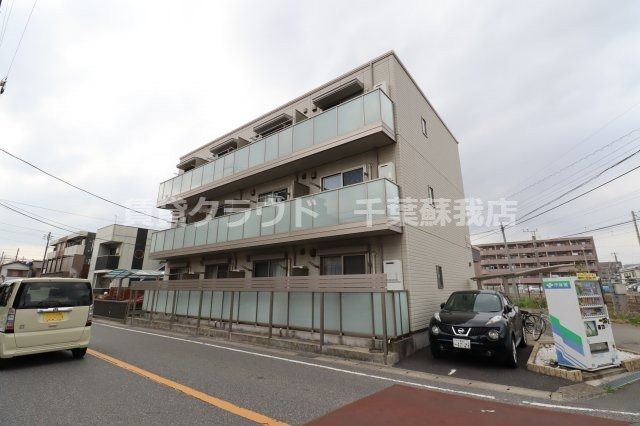 アリュールの外観|Cooolな雰囲気の外観がポイントです♪