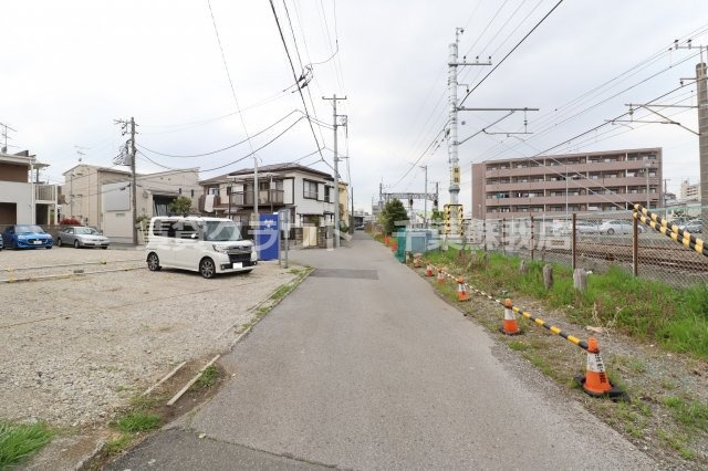 アリュールの周辺