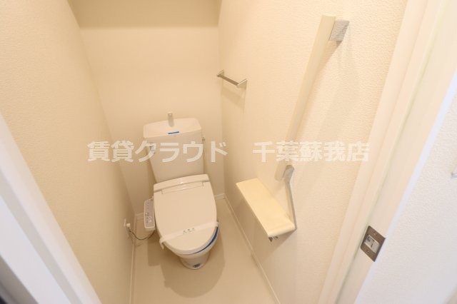 アリュールのトイレ|温水洗浄便座付きのトイレです！