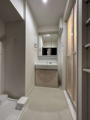 【洗面所】 | VALENTIA天神東 | 別号室の写真になります。現況優先。