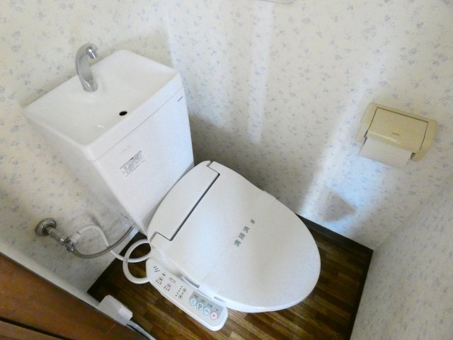 【トイレ】 | ベルハイム | 便利な温水洗浄便座付きです。