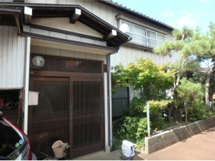 見附市本町4丁目　土地付き中古住宅の外観