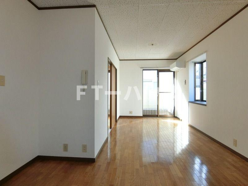 メゾンブランシュの居間・リビング