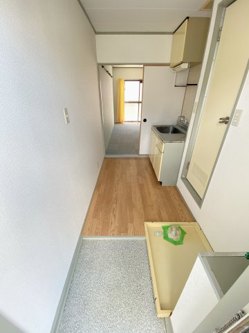 ハイツ若草Ⅱの玄関