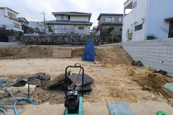 寝屋川市成田東町の新築一戸建の前面道路含む現地写真|前面道路含む現地写真です