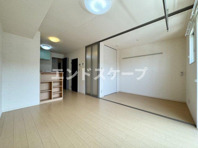 ルミエールＦの居間・リビング|高崎、前橋、伊勢崎エリアのお部屋探しはエンドスケープまで！お客様の理想お聞かせ下さい♪