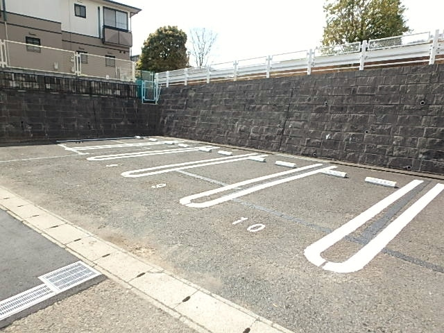 敷地内に駐車場あります※空要確認。