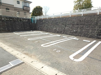 敷地内に駐車場あります※空要確認。