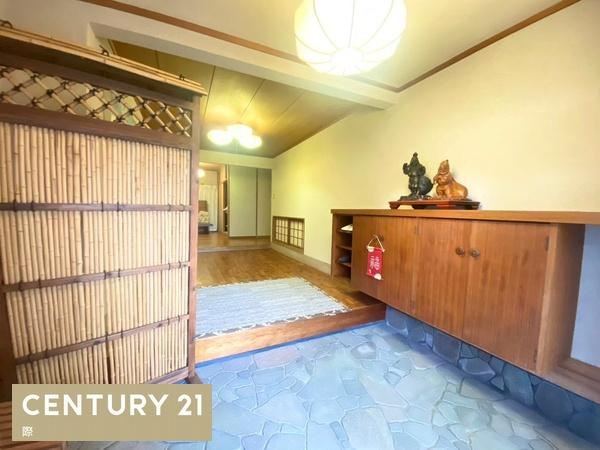 伊賀市蔵縄手の中古一戸建の玄関