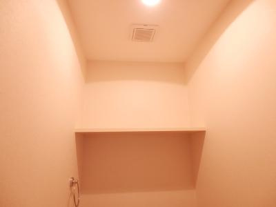 ラジョーネ四条のその他|トイレ上部棚