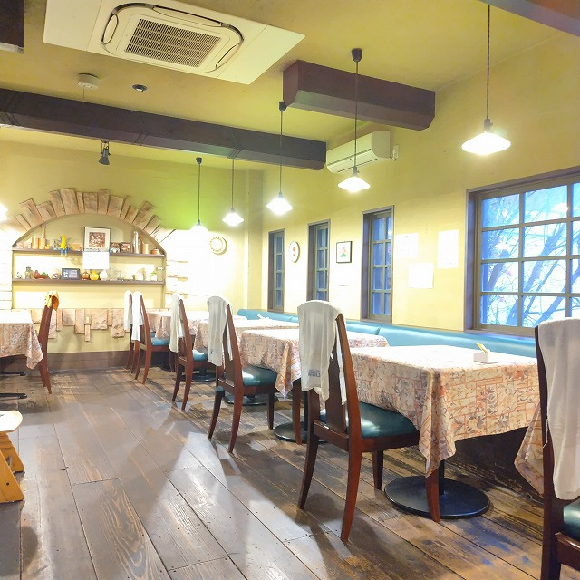 ６２６１９　本巣郡北方町平成住居付き店舗の内装