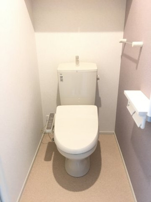 【トイレ】 | フェルネス Ⅲ | 温水洗浄便座です(^^)/