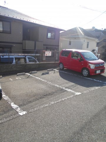 グランデュールドーマＡの駐車場|グランデュールドーマＡ　