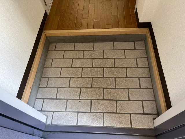 フレグランス城南　Ｂ棟の玄関