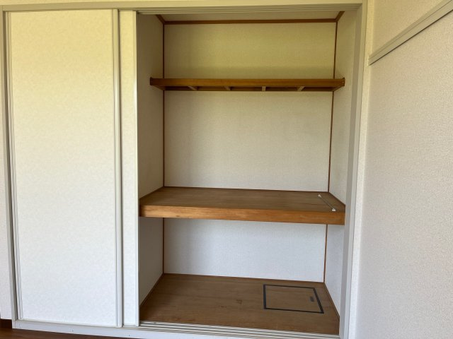 フレグランス城南　Ｂ棟の収納