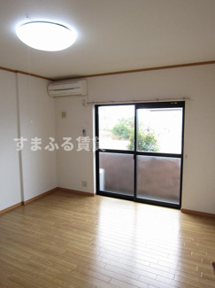 【居間・リビング】 | ヴィラ南屋敷　岡崎市柱町 | 同仕様　反転
