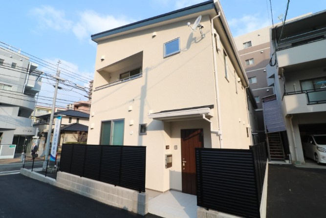 福岡市西区姪浜駅南４丁目のアパートの外観