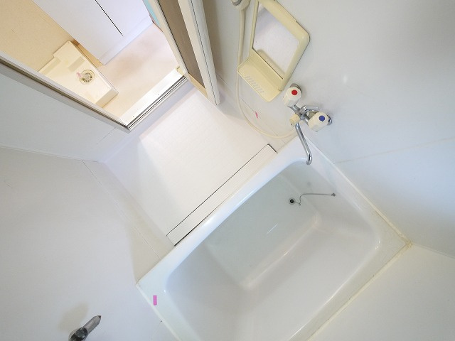 ロイヤルアーバンの浴室|落ち着いた空間のお風呂です