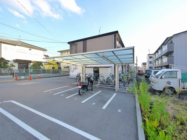 ロイヤルアーバンのその他共用部分|自転車置き場