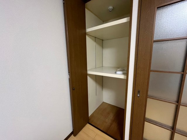 寝屋川市本町のアパートの収納