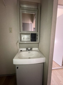 【独立洗面台】 | ラレスエノキド | 独立洗面台で身支度をすべて済ませてしまいましょう