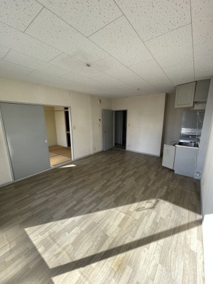 【居間・リビング】 | ラレスエノキド | リビングです