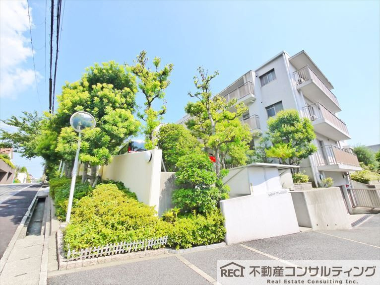 東急ドエル・アルス苦楽園桜町A棟の外観
