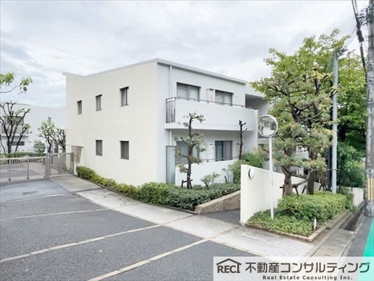 東急ドエル・アルス苦楽園桜町A棟の外観