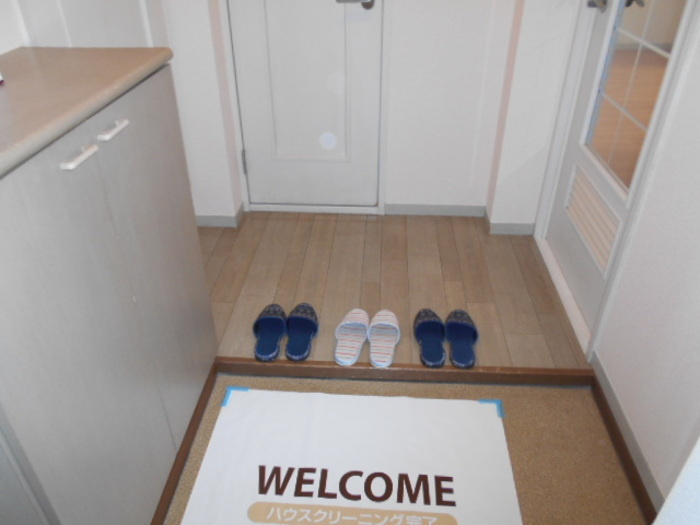 サニーハイツの玄関